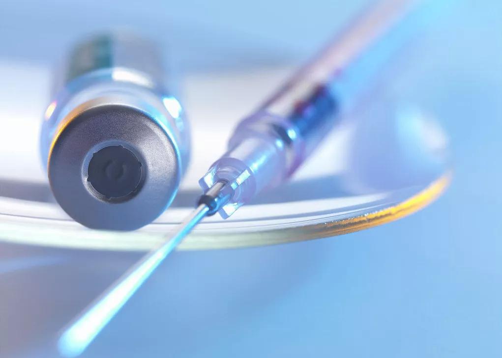 18岁男生找网友做变性手术,主刀“医生”技术是看视频学的