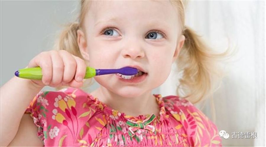 宝宝长出乳牙后怎么护理,宝宝长乳牙怎么给宝宝清洁口腔