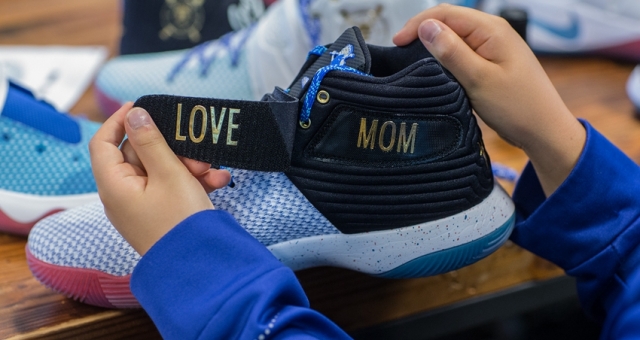 可以使自己体育变好的黑科技球鞋,你知道球鞋上的细节吗