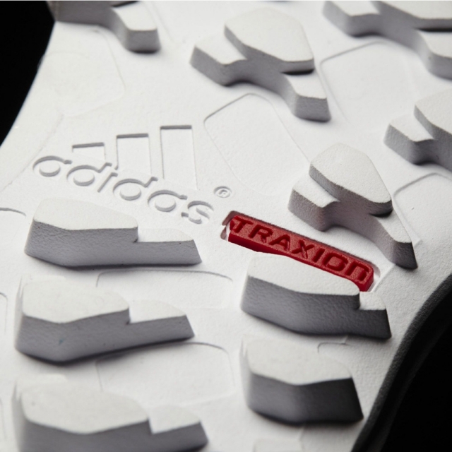 可以使自己体育变好的黑科技球鞋,你知道球鞋上的细节吗