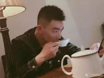 张馨予撩女生,张馨予的口红有哪些