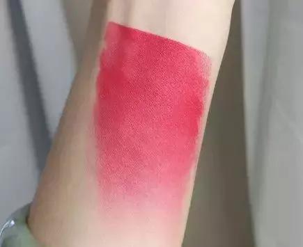 张馨予撩女生,张馨予的口红有哪些