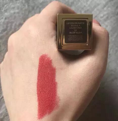 张馨予撩女生,张馨予的口红有哪些