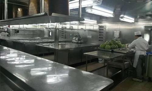 00后打工连个服务员都干不了,00后工资不要了直接走人可以吗