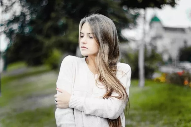 青春期抑郁家长疯掉了,青春期抑郁不出门怎么办