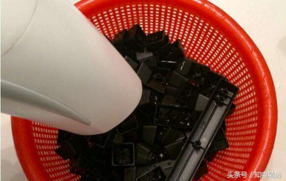 机械键盘怎么清理彻底,怎么清洗机械键盘最彻底