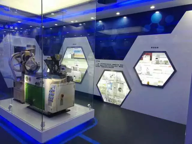 「改革开放进行时新媒体看西青」走进大寺镇太平洋制药有限公司