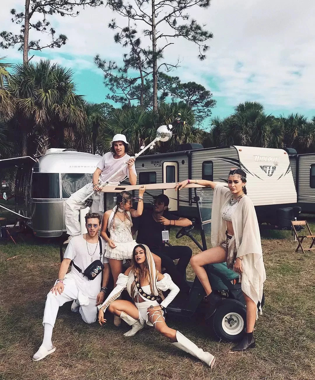 ins风格拍照姿势,推荐ins风拍照姿势