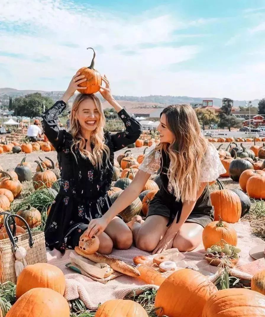 ins风格拍照姿势,推荐ins风拍照姿势