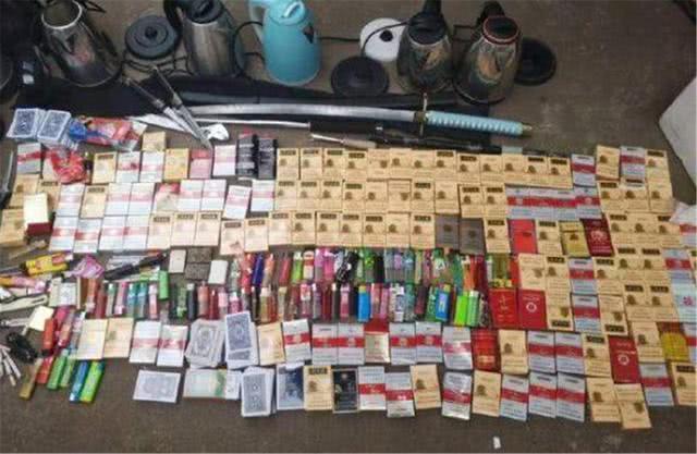 大学宿舍生活日常女孩,女生大学宿舍生活真实