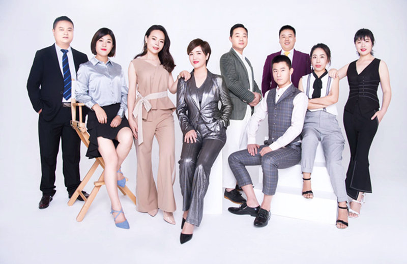 布局几万台美妆自动售卖机,25平米化妆品店的布局与设计