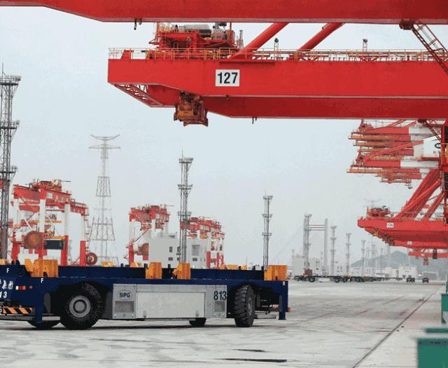 312个足球场大小的港口，一眼望去竟空无一人