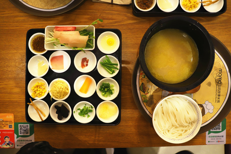 一碗米线怎么挣钱,做米线一年能赚多少钱