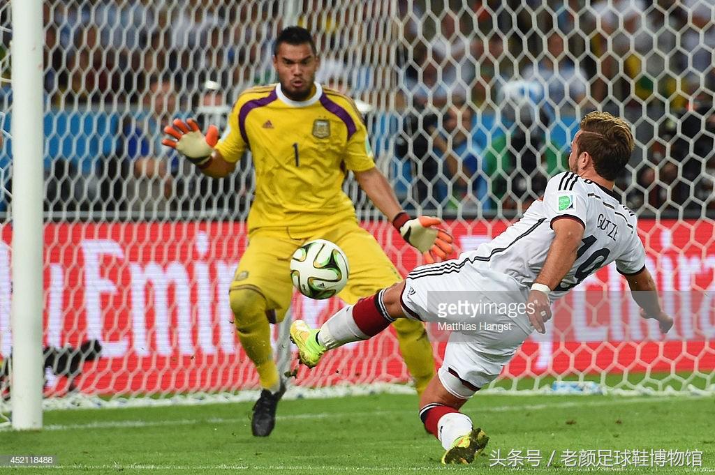 世界杯战靴回顾终结篇，nike水果篮撑死奶牛，鬼牌出鞘一剑封喉