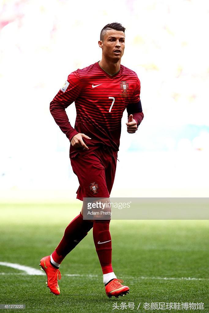 世界杯战靴回顾终结篇，nike水果篮撑死奶牛，鬼牌出鞘一剑封喉