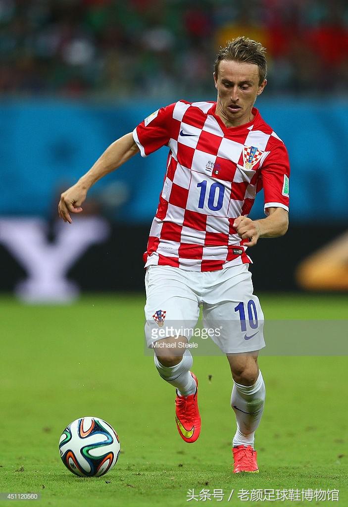 世界杯战靴回顾终结篇，nike水果篮撑死奶牛，鬼牌出鞘一剑封喉