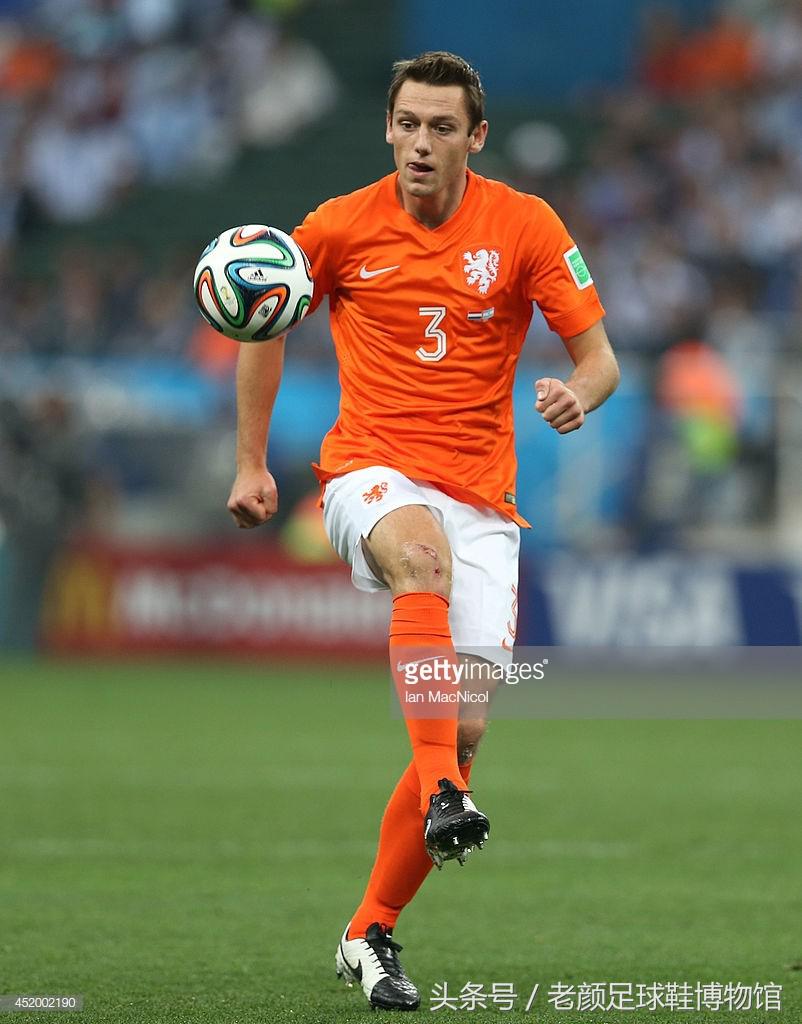 世界杯战靴回顾终结篇，nike水果篮撑死奶牛，鬼牌出鞘一剑封喉