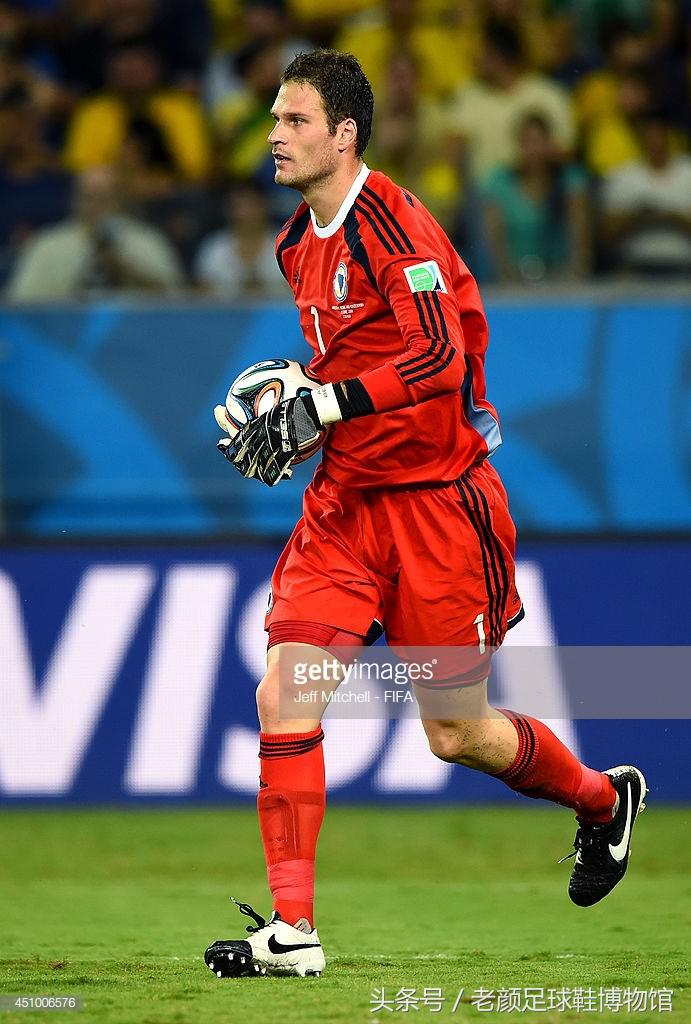 世界杯战靴回顾终结篇，nike水果篮撑死奶牛，鬼牌出鞘一剑封喉