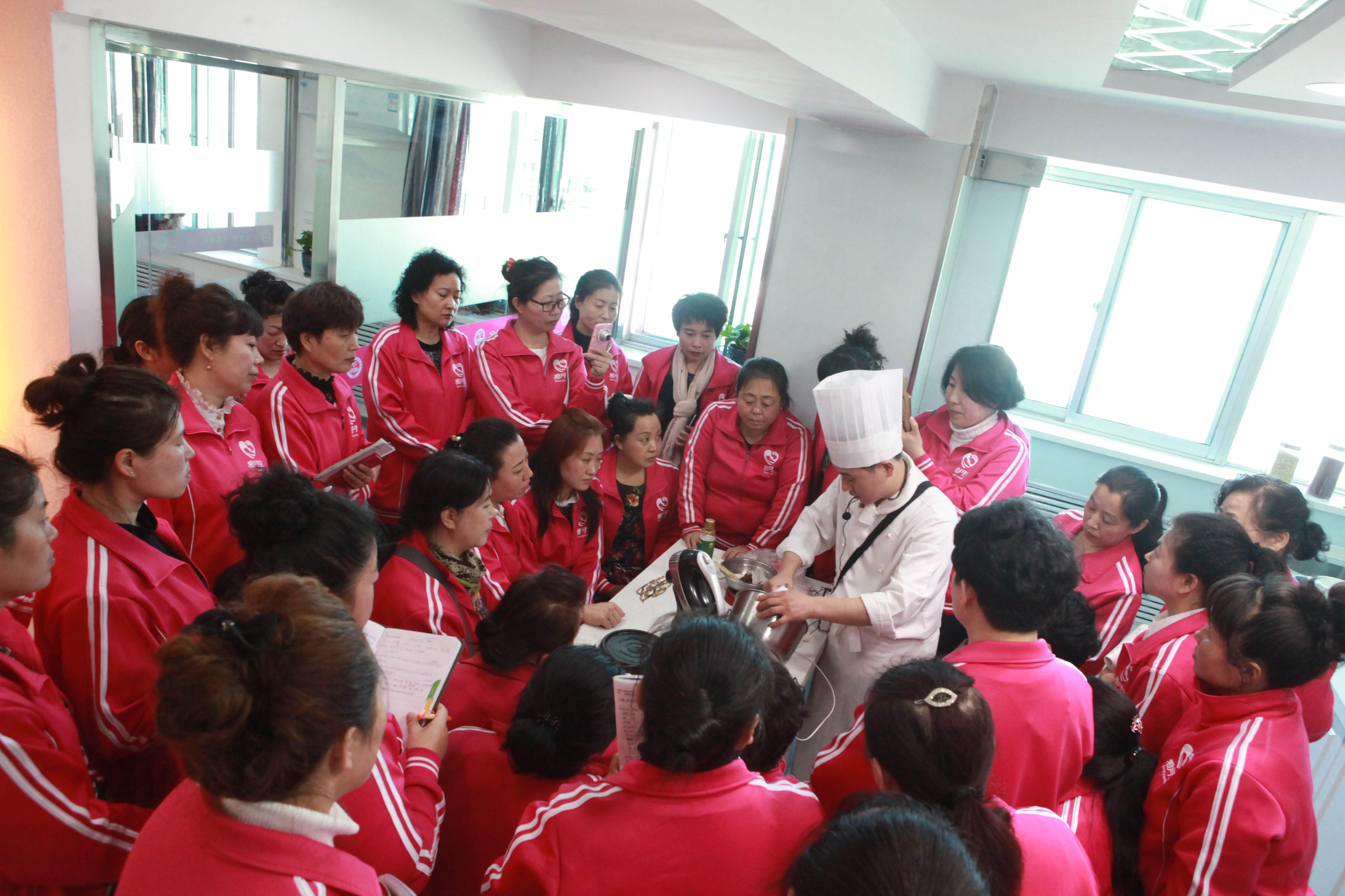 哈尔滨月嫂培训发证,哈尔滨市学月嫂在哪里学