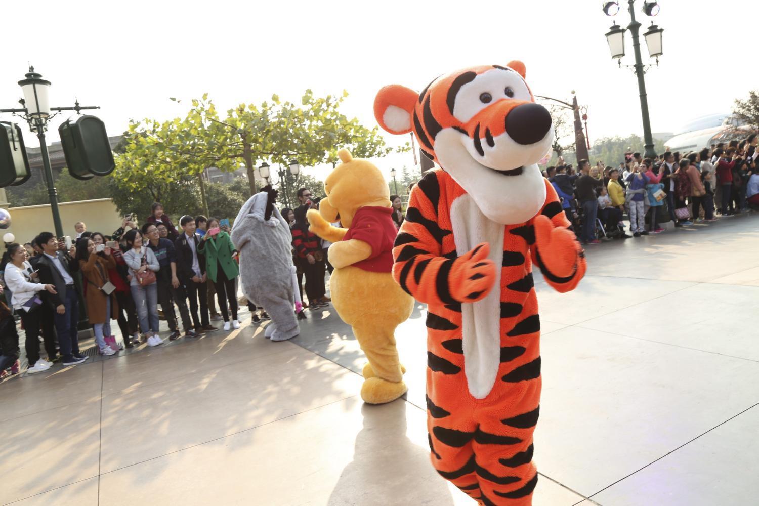 想去上海迪士尼乐园玩,可是看到网上说小费很高,你有什么好建议