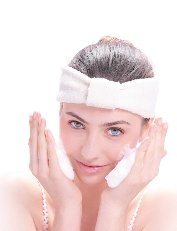 哪一种牌子的洗面奶适合女生,洗面奶排行榜好用的洗面奶推荐