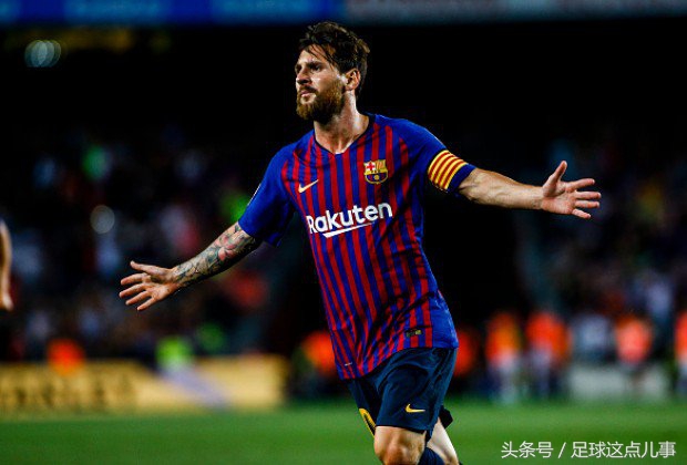 足球历史十大巨星排名梅西,足球的两大支柱梅西和c罗