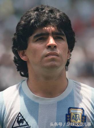 足球历史十大巨星排名梅西,足球的两大支柱梅西和c罗