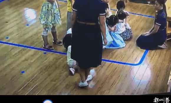 互动|3岁女儿放学回家喊:屁屁痛!检查结果:处女膜开裂!更令人害怕的是……