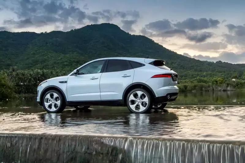 才试驾了刚上市的捷豹E-PACE我找到几个不选BBA的理由