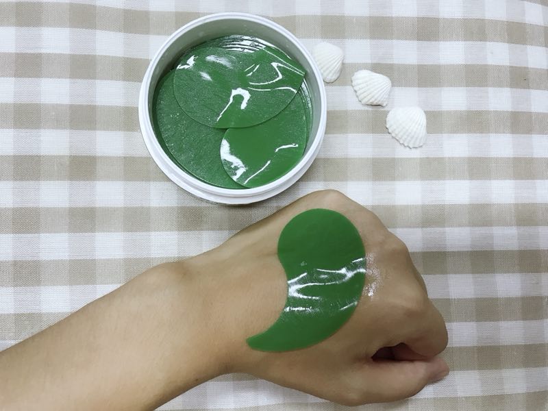 男的敷眼膜,男朋友贴眼膜