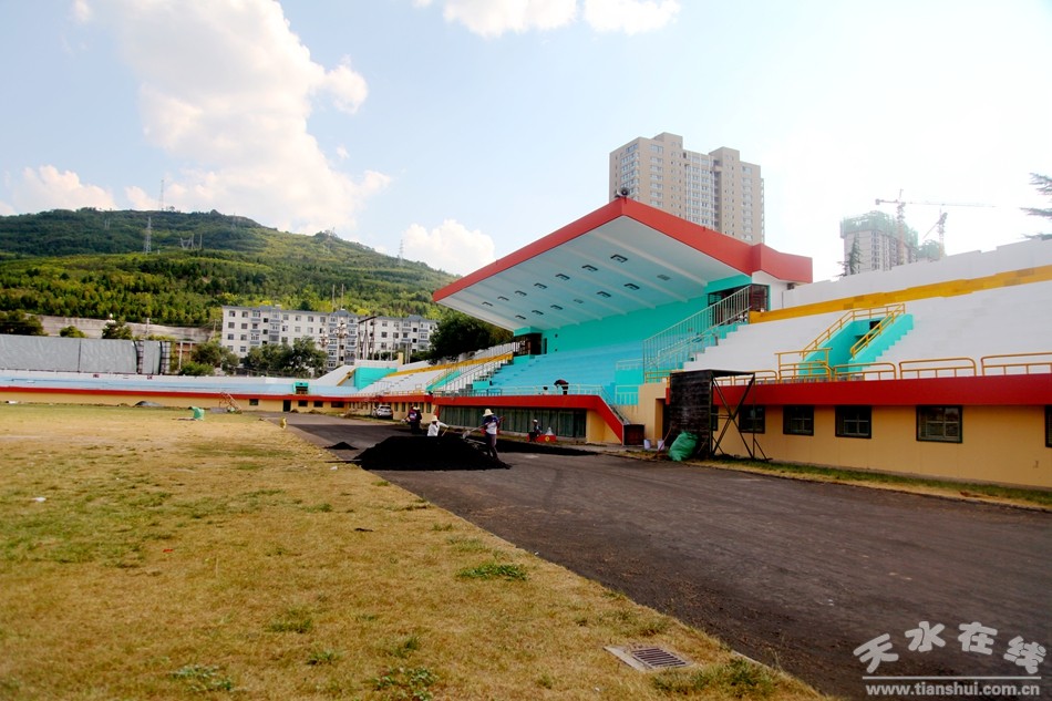 南山体育场改造,南山体育场建设