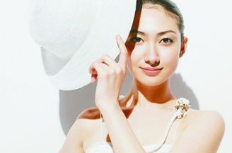 烫头发发质严重受损怎么保养,养发过后的头发干枯毛糙怎么修复