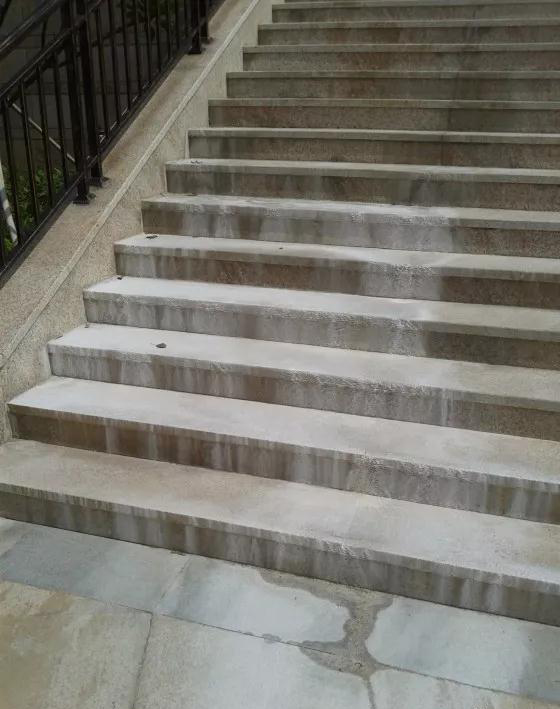 室外地面石材泛碱怎么办,石材铺装泛碱如何处理