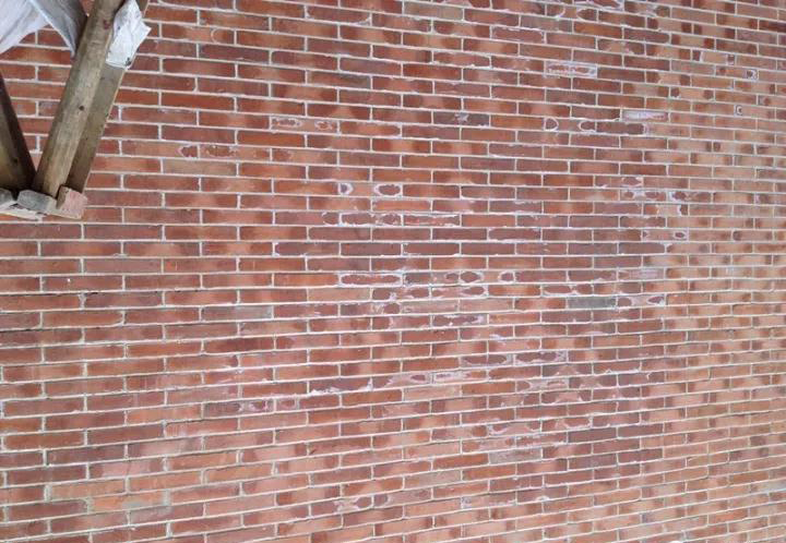 室外地面石材泛碱怎么办,石材铺装泛碱如何处理