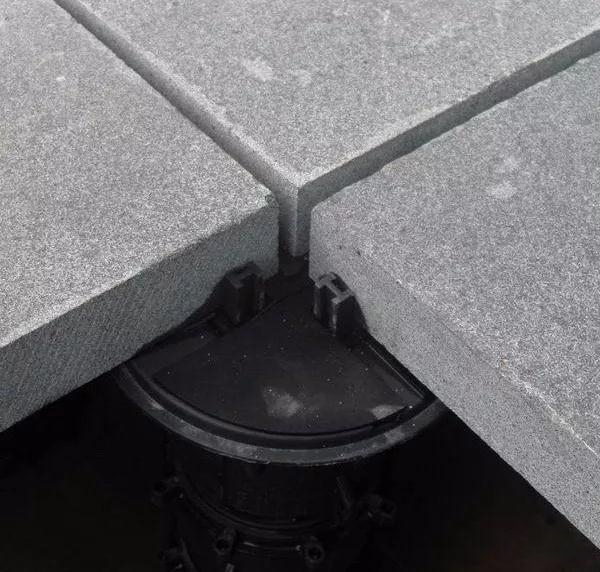 室外地面石材泛碱怎么办,石材铺装泛碱如何处理