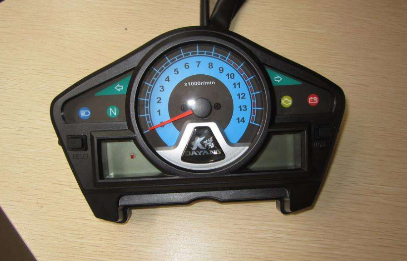 摩托车在太阳下暴晒汽油会爆炸吗,摩托车在太阳暴晒汽油会变少吗