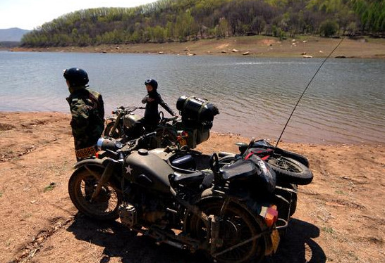 摩托车在太阳下暴晒汽油会爆炸吗,摩托车在太阳暴晒汽油会变少吗