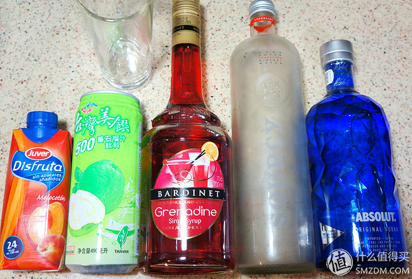 伏特加鸡尾酒简单配方大全,用伏特加调的鸡尾酒自创