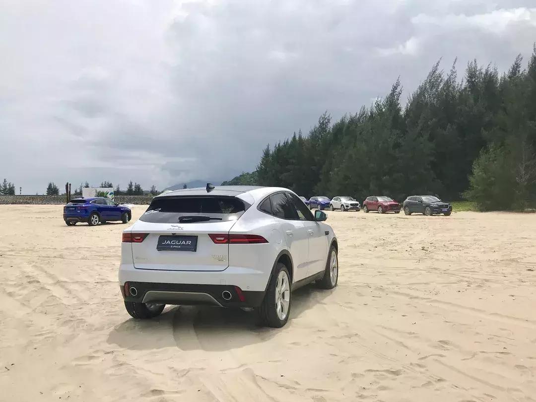 捷豹e-pace首发限量版试驾,捷豹e-pace曜黑版测评