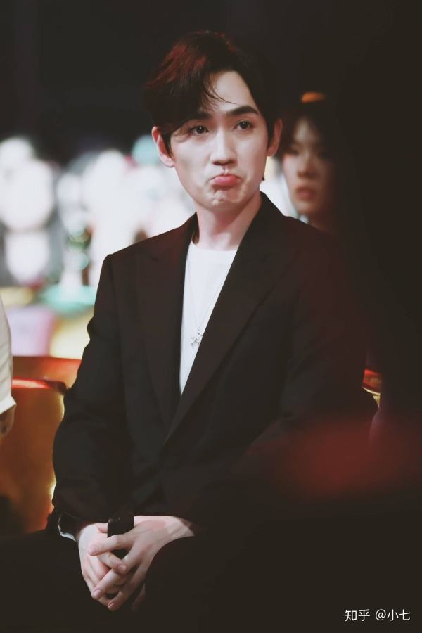 朱一龙遇见真好视频,朱一龙好好生活并肩前行