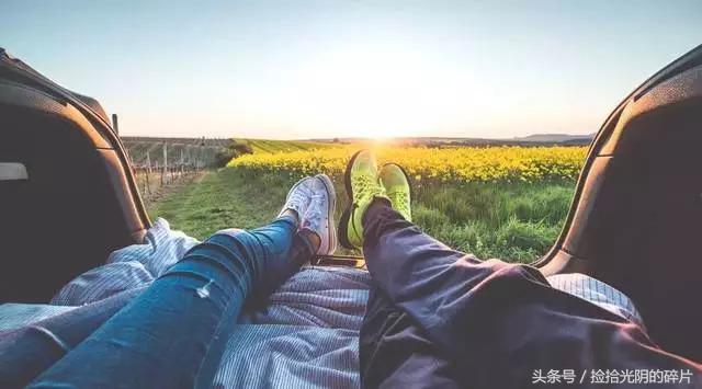 静逸荷心：《蓝颜，红颜与知己》