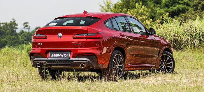 全新宝马X4售价46.68万起，2.0T+8AT轴距2864mm，收割轿跑SUV市场