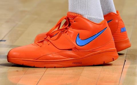 情商低乱说话?杜兰特用复刻球鞋来思念雷霆这情商什么水平?