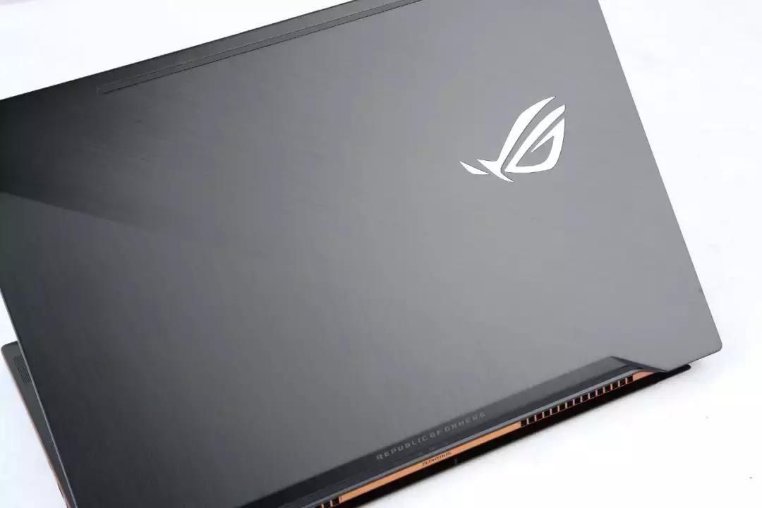 编辑部小强强又想“剁手”买游戏本，但钱包却直接对他说NO！