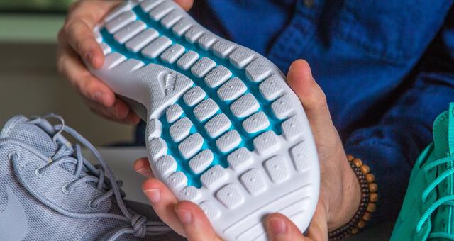 一双耐克鞋的故事,耐克roshetwo鞋怎么样