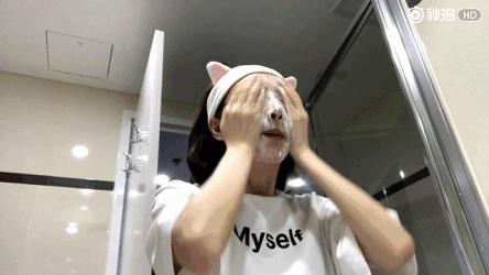 洗脸用洁面皂还是洗面奶好一点,洗脸用洁面皂还是洗面奶好用