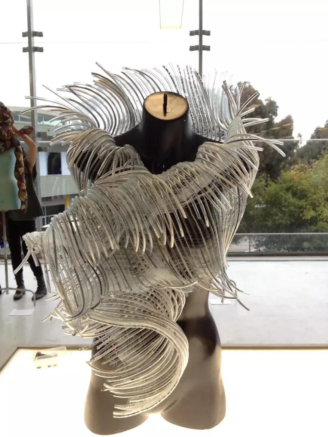 在RMIT学服装，我崩溃了