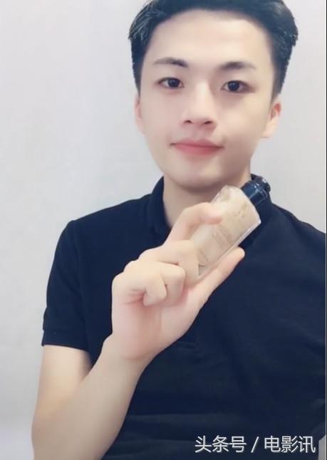 男生画妆容是不是不太好,男人化起妆比女人还漂亮