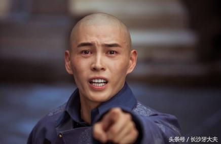 怎么让大黄牙快速变白,30天解决大黄牙