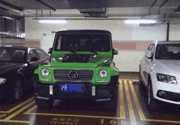 10万一平的小区，法拉利劳斯莱斯排排放，薛之谦就住这